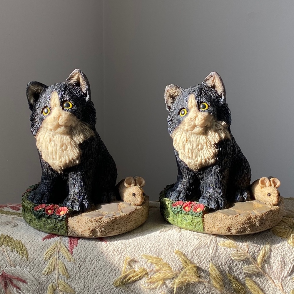 Children's Garden of Critters I Kitten Bookends